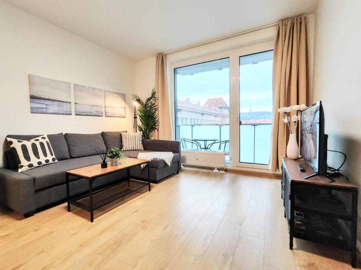 Yarn - Brand New - Free Parking - Balcony With City View - Central Shopping Mall Bratislava Eksteriør billede