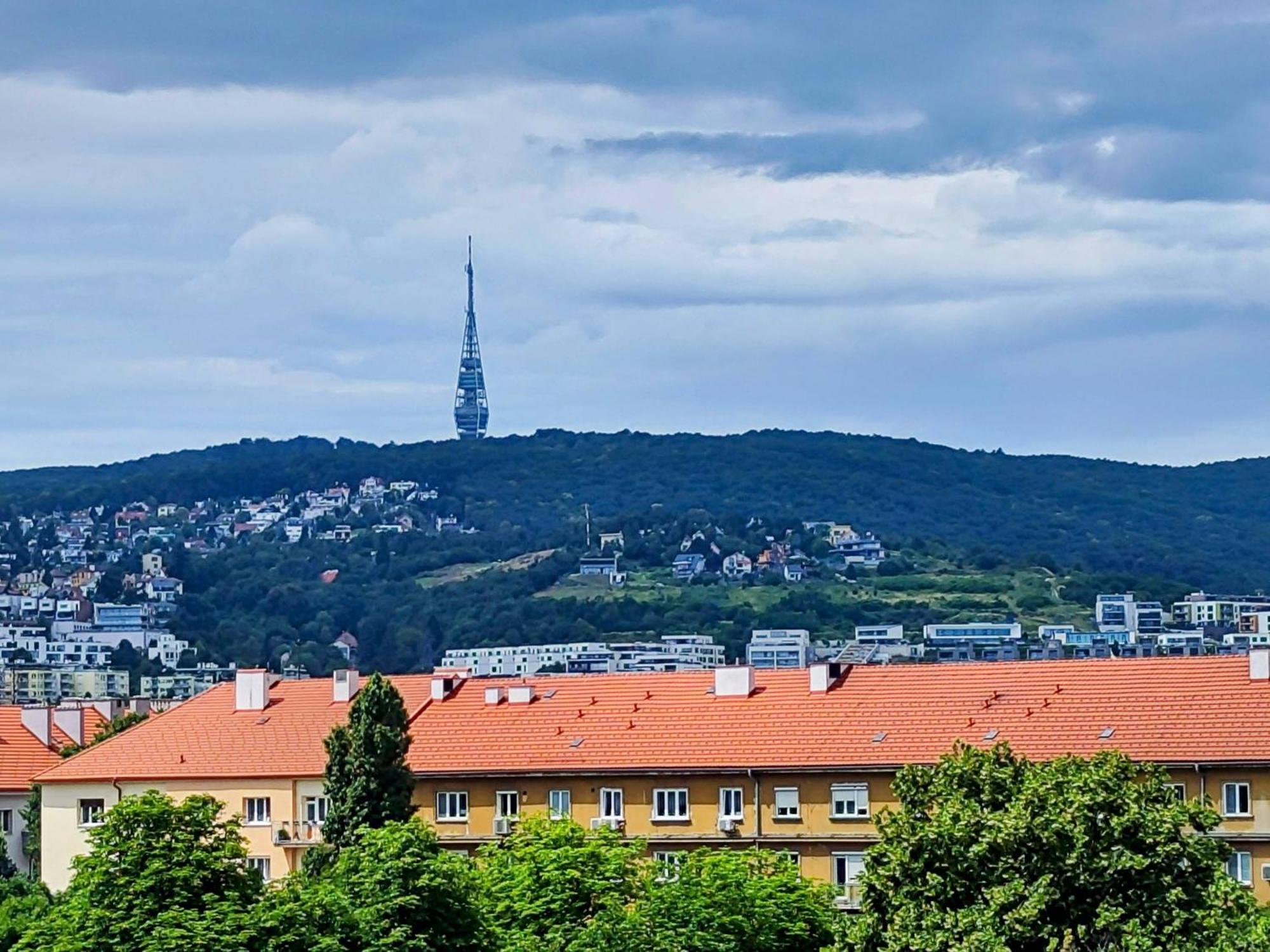 Yarn - Brand New - Free Parking - Balcony With City View - Central Shopping Mall Bratislava Eksteriør billede